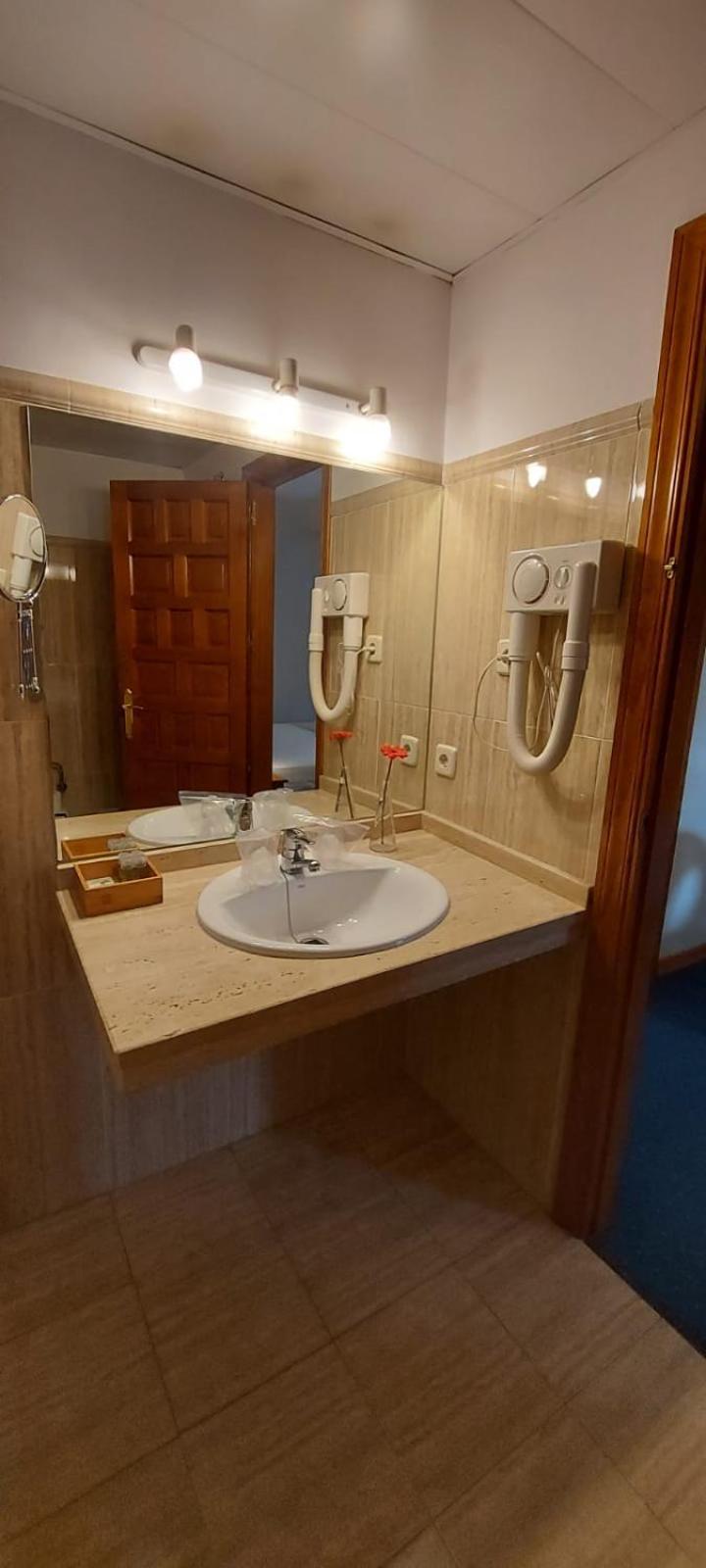 מאירנה דל אלקור Hotel Mairena מראה חיצוני תמונה